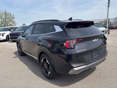 New 2026 Kia Sportage EX FWD image 5