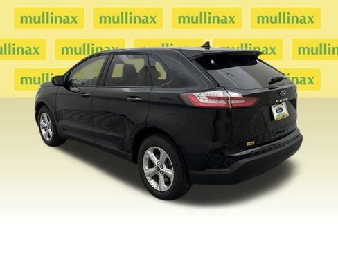 New 2024 Ford Edge SE image 4