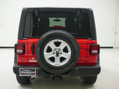 Used 2020 Jeep Wrangler Sport AWD/4WD image 5