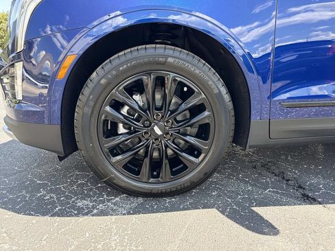 New 2026 Cadillac XT5 Premium Luxury w/ Driver Assist Package FWD image 9