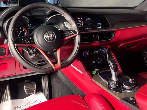 Used 2018 Alfa Romeo Stelvio Ti Sport image 22