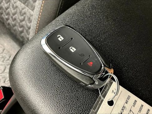 Used 2023 Chevrolet Equinox LT image 13