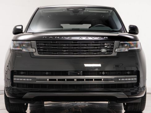 Used 2024 Land Rover Range Rover SE AWD/4WD image 4