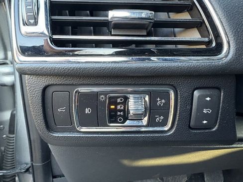 Used 2022 Lincoln Navigator Reserve image 16