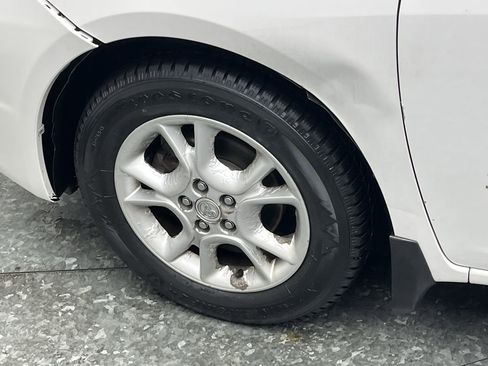 Used 2005 Toyota Sienna image 28