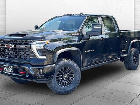 New 2026 Chevrolet Silverado 2500 ZR2 AWD/4WD image 2