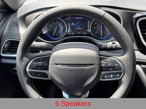 New 2027 Chrysler Pacifica Select AWD/4WD image 12
