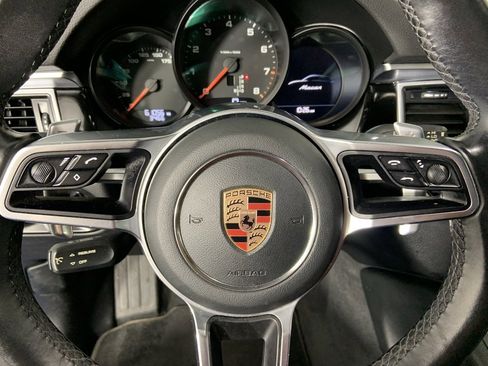 Used 2018 Porsche Macan Sport Edition image 32