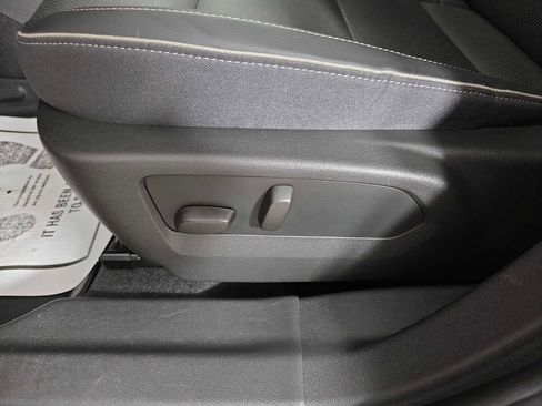 Used 2023 Buick Envision Essence image 19