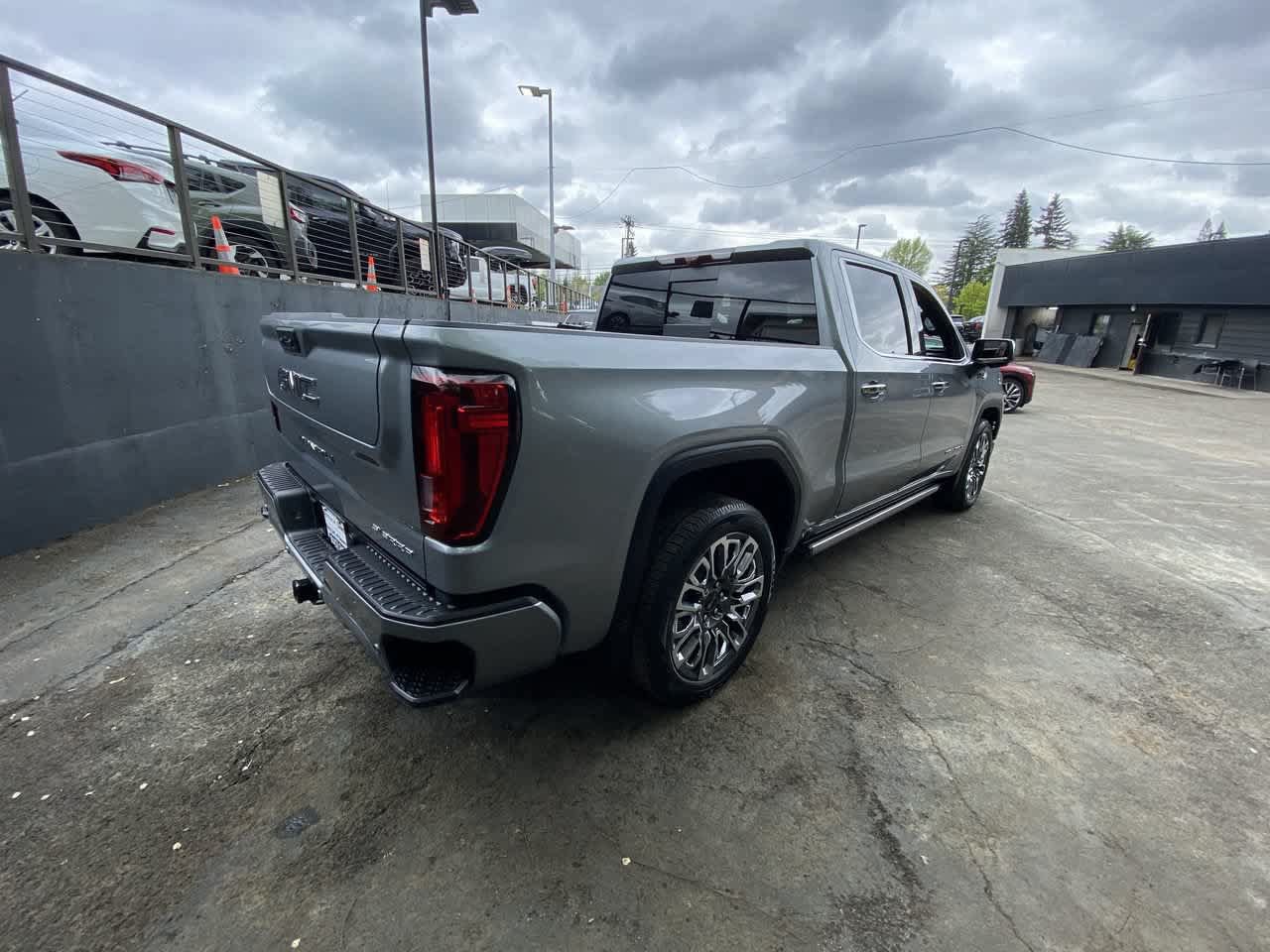 Used 2024 GMC Sierra 1500 Denali Ultimate AWD/4WD image 6