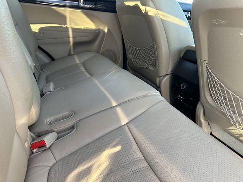 Used 2011 Kia Sorento EX w/ Limited Pkg image 5