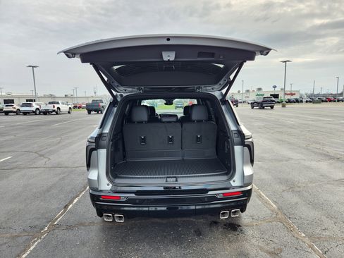 New 2026 Chevrolet Traverse RS image 7