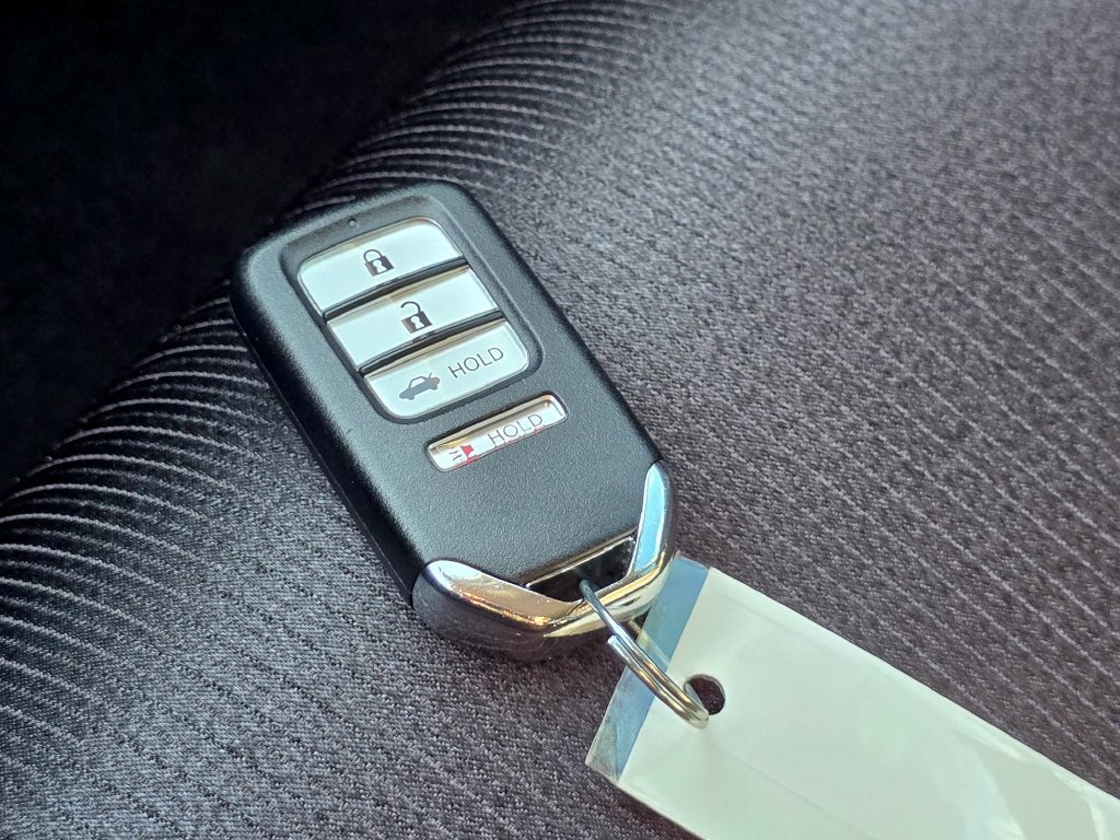 Used 2019 Honda Accord LX image 32