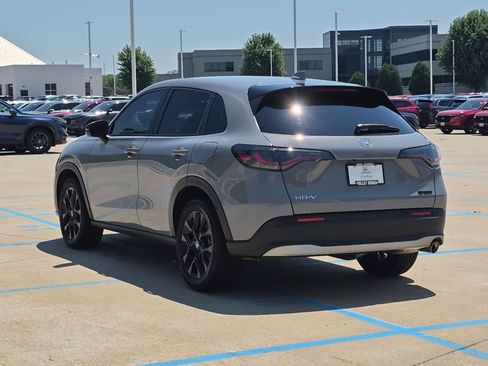 Certified 2024 Honda HR-V Sport image 8