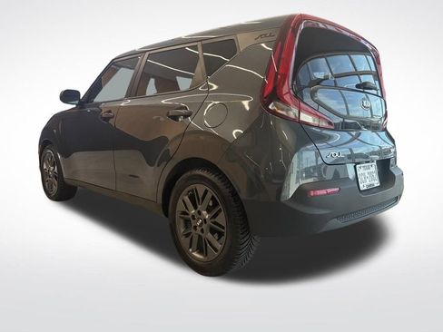 Used 2020 Kia Soul EX image 3