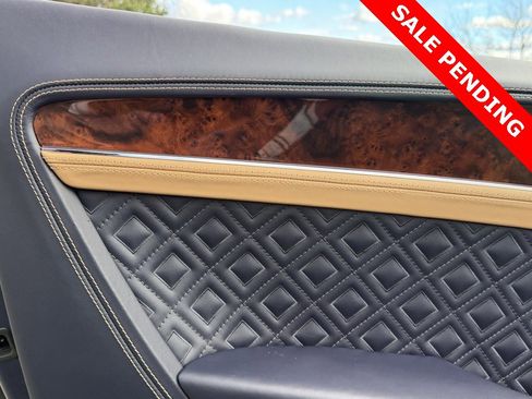 Used 2023 Bentley Continental GT Azure image 43