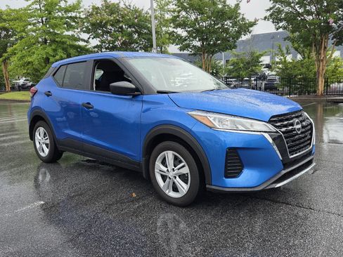 Used 2024 Nissan Kicks S FWD image 4