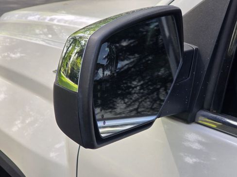 Used 2014 GMC Sierra 1500 SLT AWD/4WD image 12