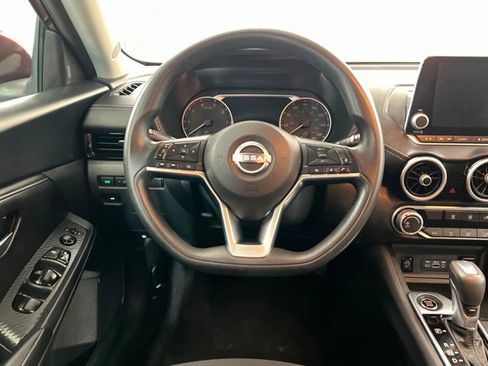 Used 2024 Nissan Sentra SV FWD image 12