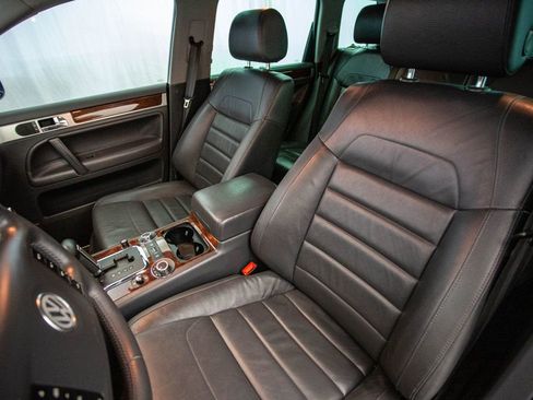 Used 2008 Volkswagen Touareg V10 TDI image 19