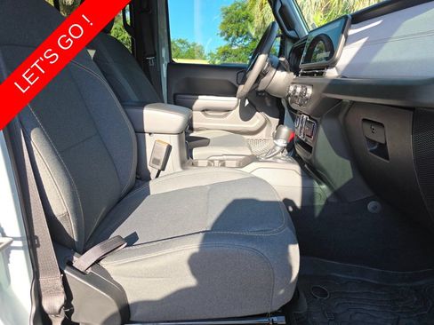 Used 2024 Jeep Wrangler Unlimited Sport AWD/4WD image 14