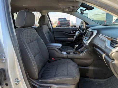 Used 2019 GMC Acadia SLE image 15