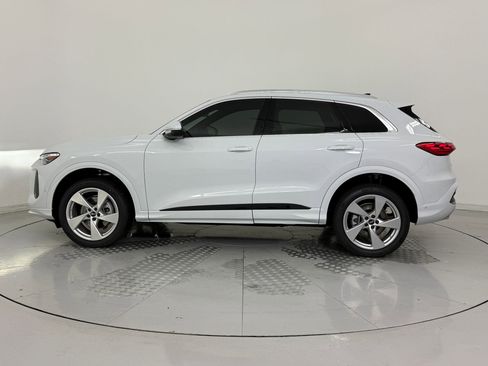 New 2025 Audi Q5 Premium Plus image 2