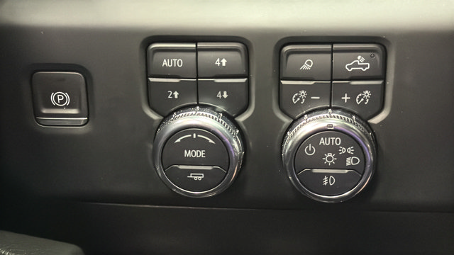 Used 2023 GMC Sierra 1500 Denali w/ Denali Reserve Package AWD/4WD image 27