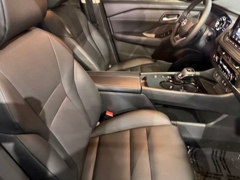 Certified 2026 Nissan Rogue SV w/ SV Premium Package FWD image 34