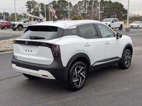 New 2026 Nissan Kicks SV w/ SV Premium Package FWD image 3