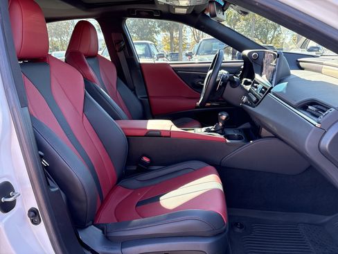 Used 2023 Lexus ES 300h F Sport image 33