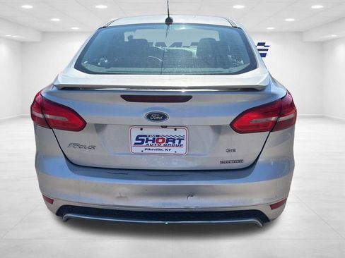 Used 2015 Ford Focus SE w/ SE Sport Package image 7