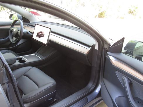 Used 2022 Tesla Model 3 RWD image 16