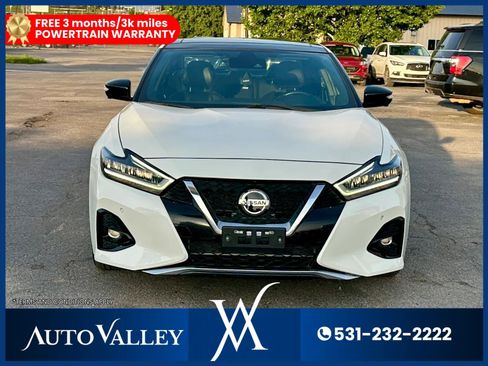 Used 2021 Nissan Maxima SR w/ Sport Mat Group FWD image 2