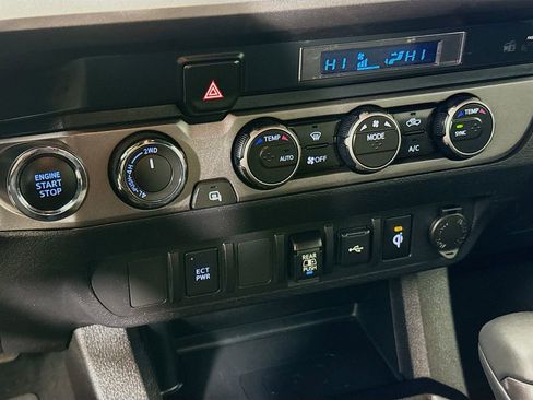 Certified 2023 Toyota Tacoma TRD Off-Road image 15