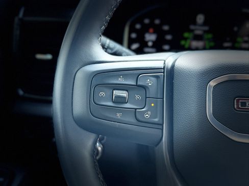 Used 2025 GMC Sierra 2500 AT4 AWD/4WD image 19