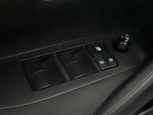 Used 2020 Toyota Corolla LE image 14