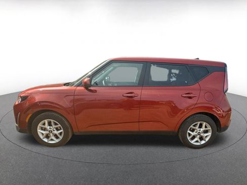 Used 2025 Kia Soul LX w/ LX Technology Package image 9