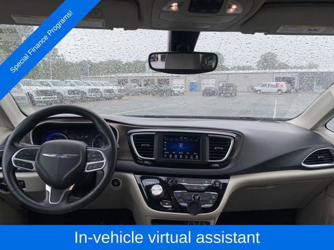Used 2021 Chrysler Voyager Lxi image 14