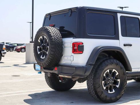 Used 2024 Jeep Wrangler Unlimited Rubicon 4xe AWD/4WD image 9