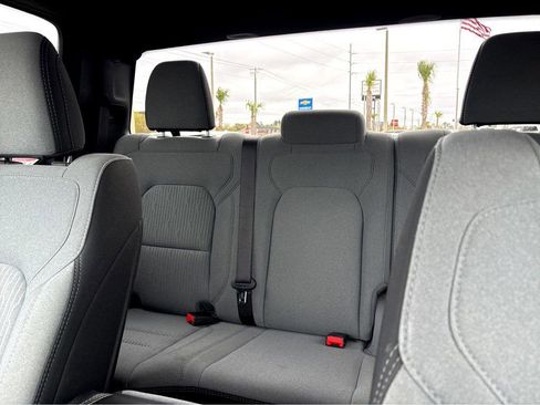 Used 2022 RAM 1500 Big Horn AWD/4WD image 25