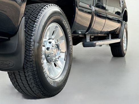 Used 2010 Ford F250 Lariat AWD/4WD image 13