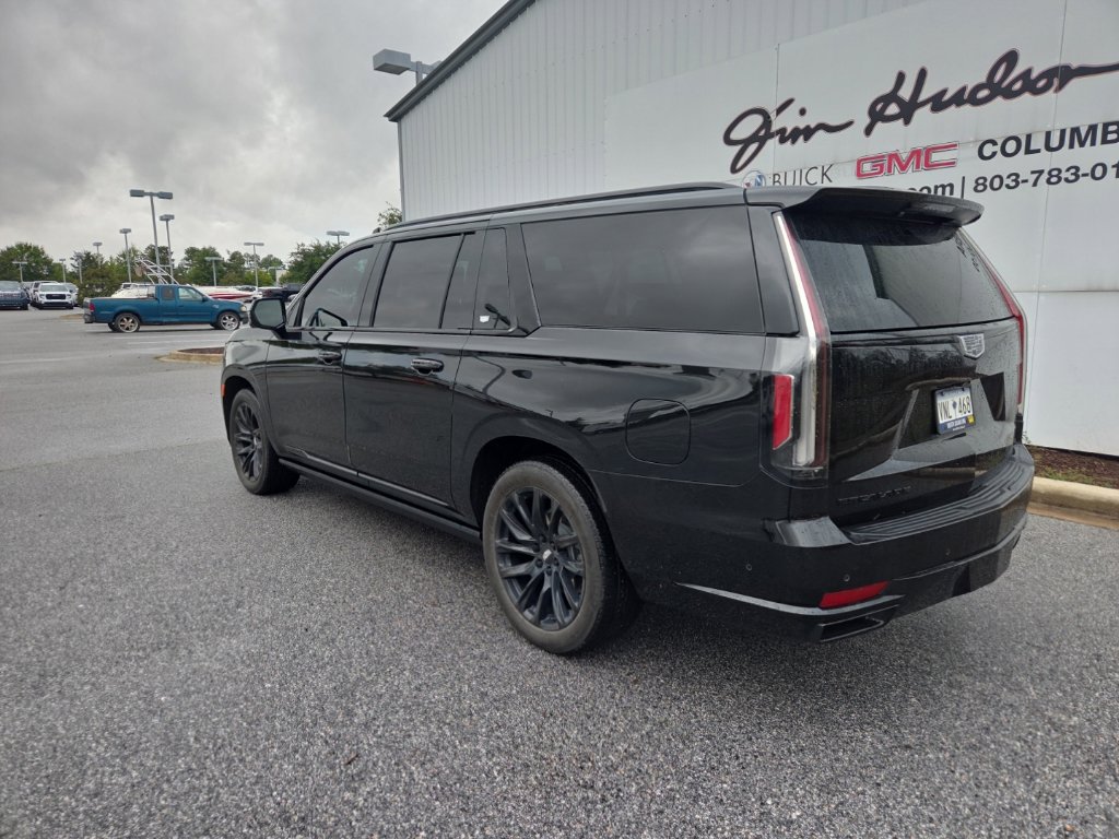 Used 2024 Cadillac Escalade ESV Sport Platinum w/ LPO, ONYX Package AWD/4WD image 4