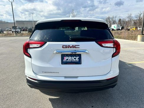 Used 2024 GMC Terrain SLE image 4