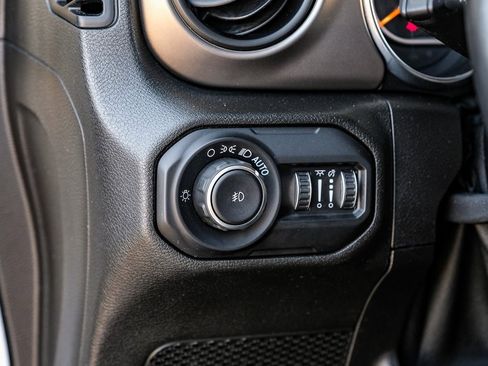 Used 2019 Jeep Wrangler Unlimited Sport S image 41