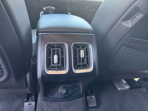 Used 2024 Kia Sorento S AWD/4WD image 23