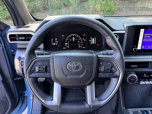 Certified 2026 Toyota 4Runner SR5 AWD/4WD image 14