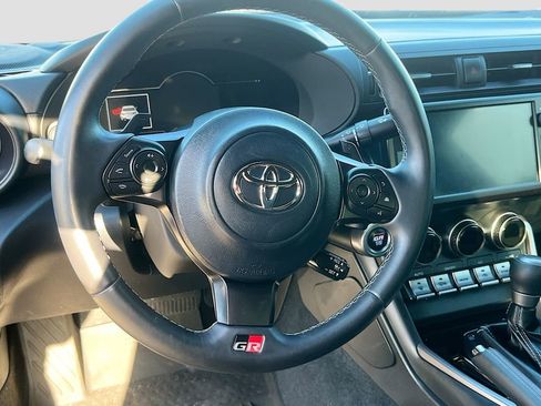 Used 2023 Toyota GR86 w/ ALL Weather Mat Package (TMS) RWD image 11