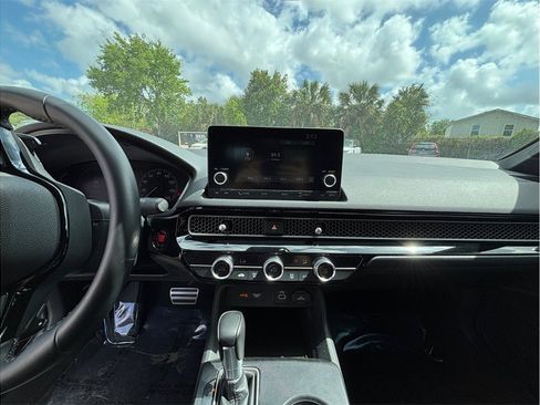 Used 2022 Honda Civic Sport image 11