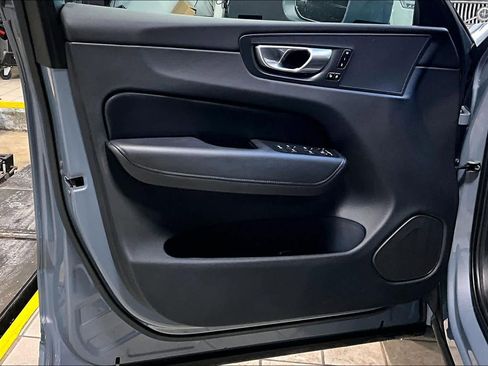 Used 2023 Volvo XC60 B5 Plus w/ Climate Package image 21